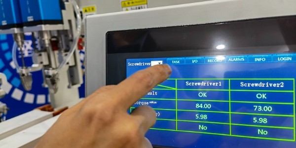 智能電批實現工業自動化(伺服電批的應用及特點)